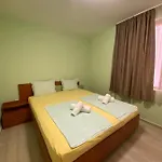 деника 索佐波尔