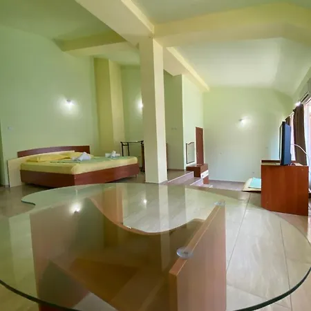 деника Pensionat