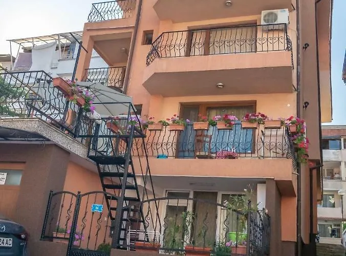 деника Maison d'hôtes