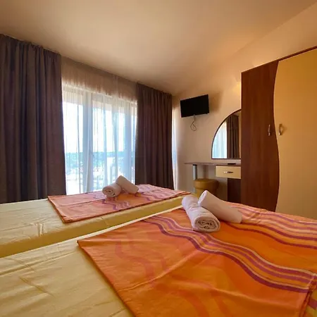 деника 4* Созопол